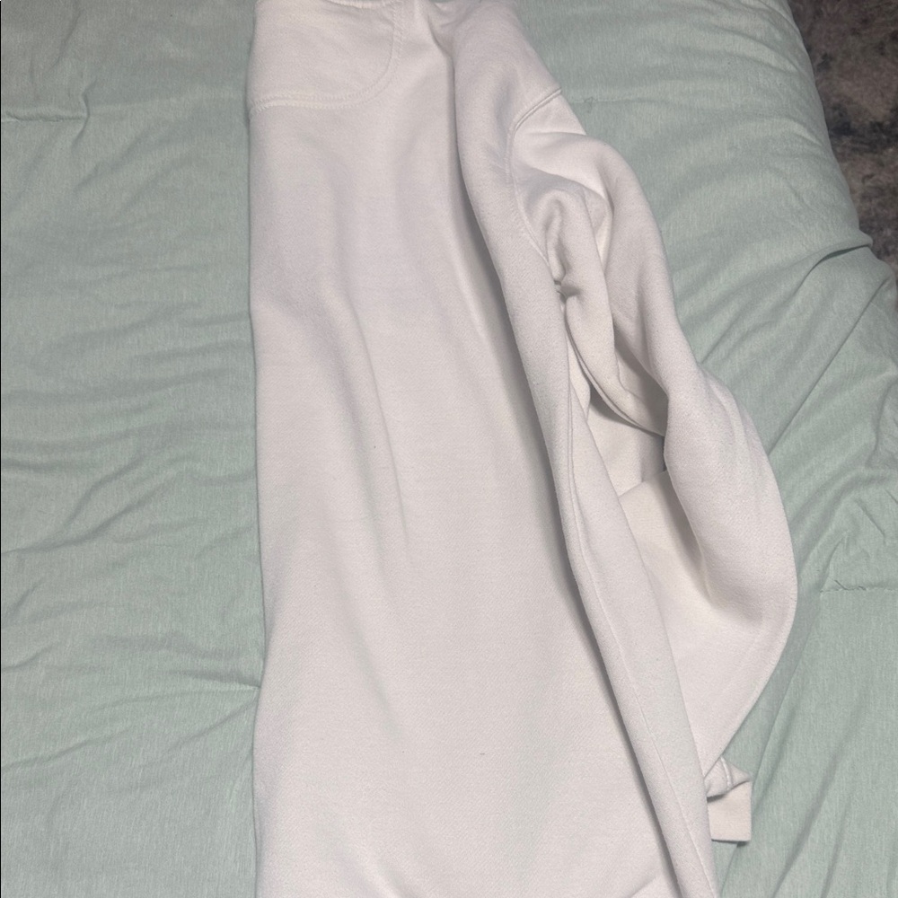 White Sweatshirt - Picture 5 of 5